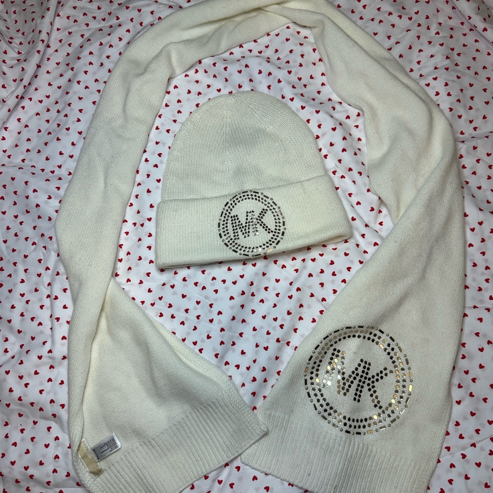 Michael Kors White Hat and Scarf Set
